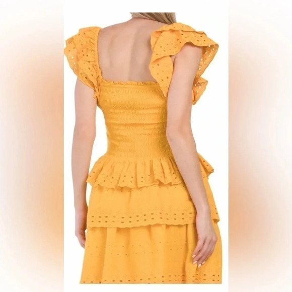 HOUSE OF HARLOW 1960 Smocked Eyelet Top Color Mustard Size M - Picture 2 of 2